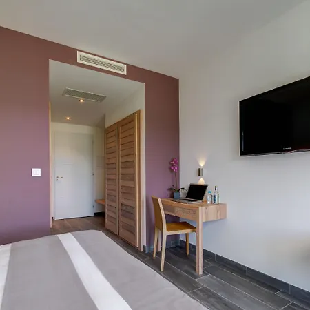 Hotel Carre Noir 4*