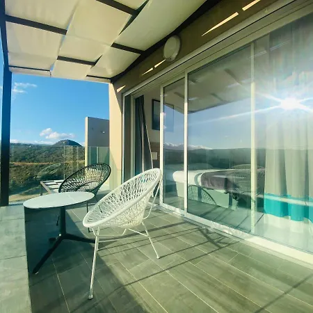 Carre Noir فندق 4*