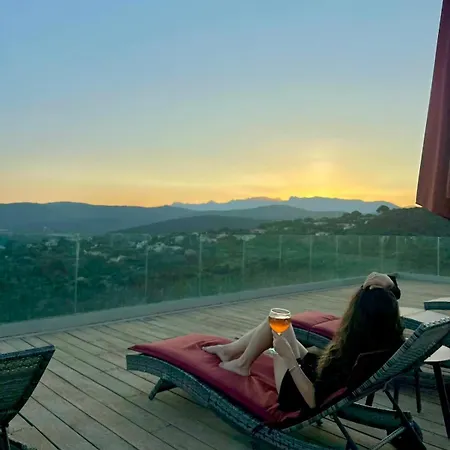 فندق Carre Noir 4*