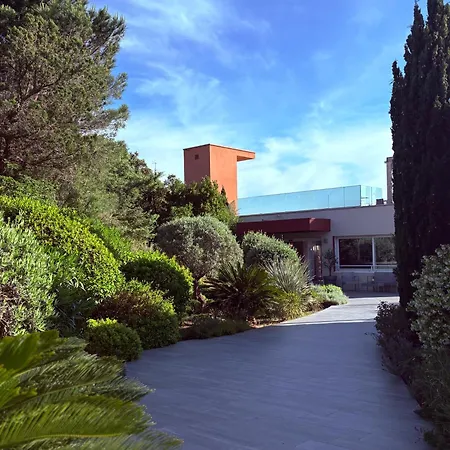 Carre Noir 4* بورتو فيكشْيو