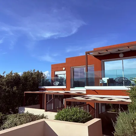 Carre Noir فندق 4*