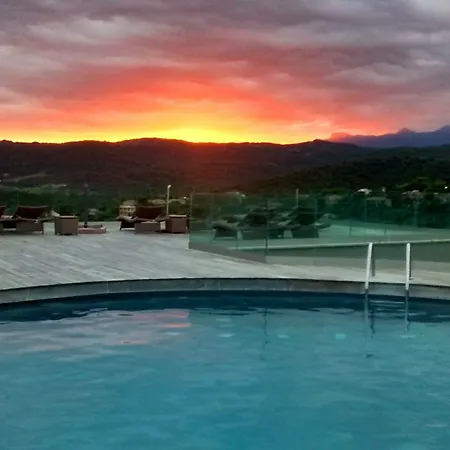 Carre Noir 4* بورتو فيكشْيو