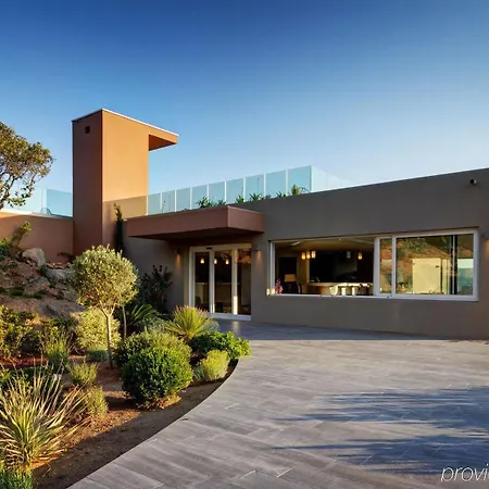 Carre Noir 4* بورتو فيكشْيو