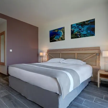 فندق Carre Noir 4*